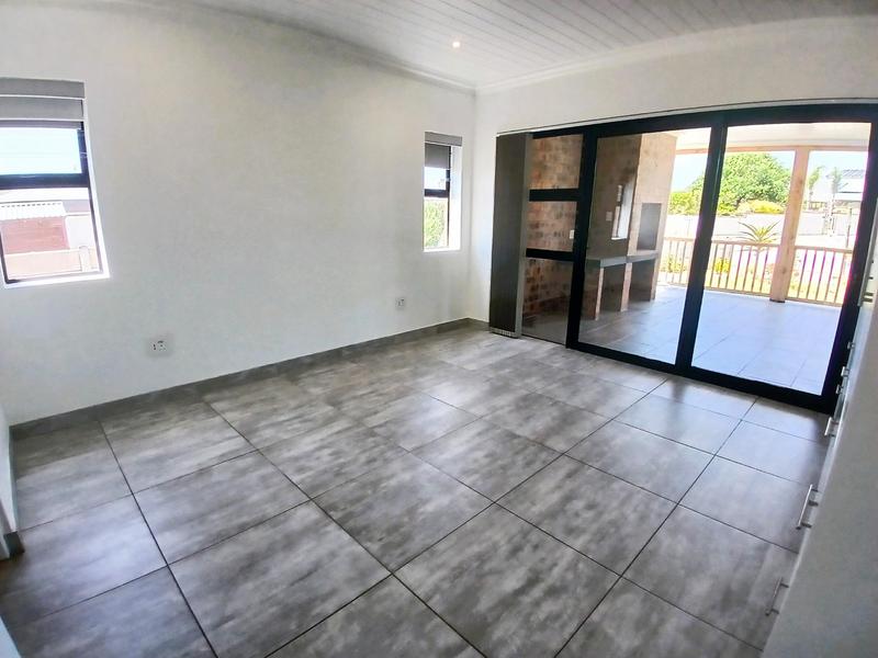 3 Bedroom Property for Sale in Stilbaai Wes Western Cape
